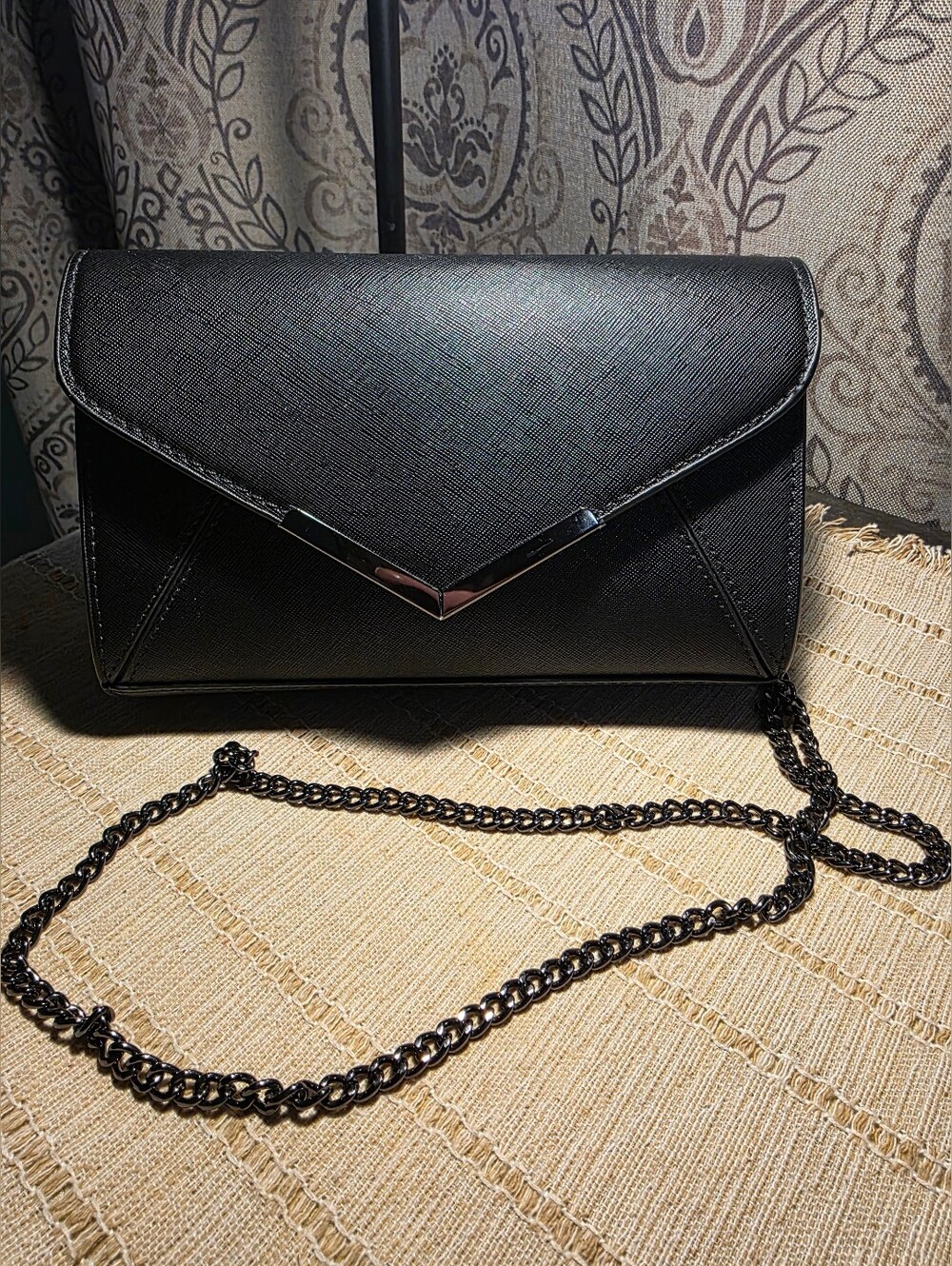 Black Envelope Crossbody Bag with Chain Strap New.